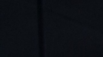 Greg Fadler explica cómo opera el túnel de viento.