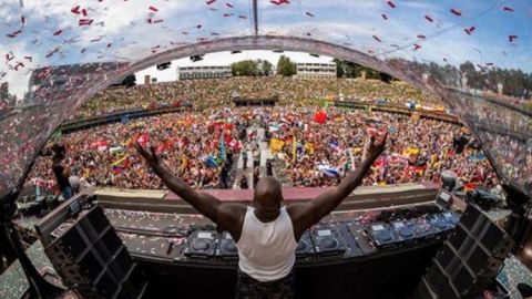 O’Neal sorprendió a los asistentes del festival más famoso de música electrónica