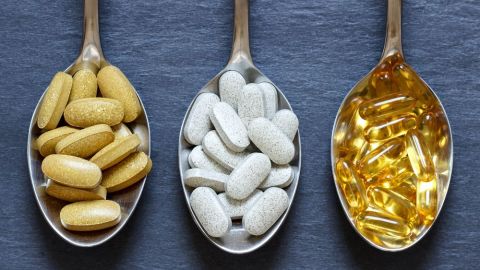 La Administración de Drogas y Alimentos ha expedido incontables advertencias sobre los suplementos alimentarios.