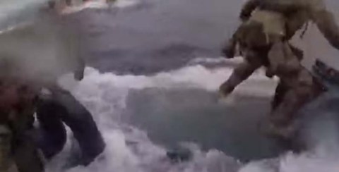 Las autoridades incautaron unas 18 toneladas de cocaína en el submarino.