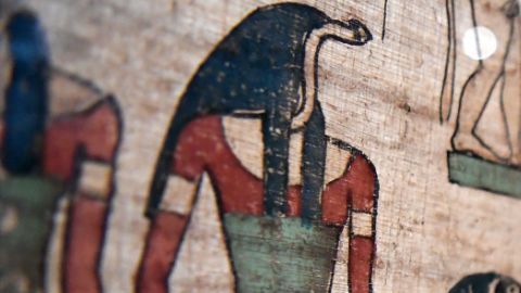 Expertos egipcios dicen que la escultura pudo haber sido robada del templo de Karnak.