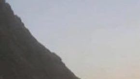 Derrumbe tras el sismo en la carretera 178 en Kern River Canyon.