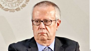 Carlos Urzúa