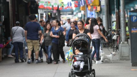 En la Gran Manzana siguen los indicios de que familias por temor y desconocimiento abandonan programas sociales.