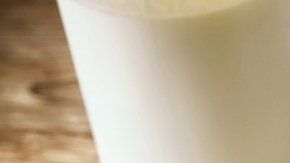 Los granos de kéfir contienen cerca de 400 millones de microorganismos vivos (la mitad de ellas pertenecen a los Lactobacillus). 