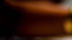 Amuletos y cuentas de vidrio hallados en Pompeya.