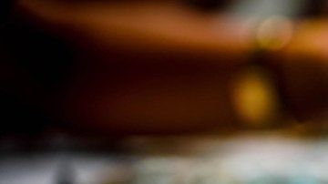 Amuletos y cuentas de vidrio hallados en Pompeya.