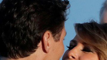 La curiosa imagen de Trudeau, Melania Trump y Donald Trump se viralizó.