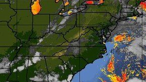 La imagen muestra en rojo y amarillo el polvo del Sahara en la atmósfera del Atlántico.