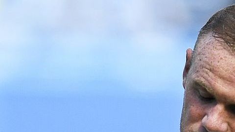 Wayne Rooney fue captado en un hotel con una mujer que no era su esposa.