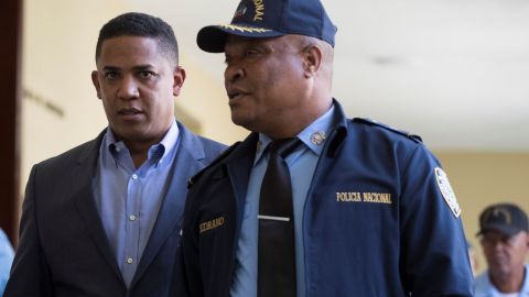 Octavio Dotel al llegar a una audiencia.