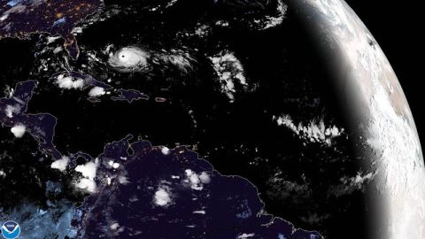 El paso del huracán Dorian por el Atlántico rumbo a las costas de la Florida.