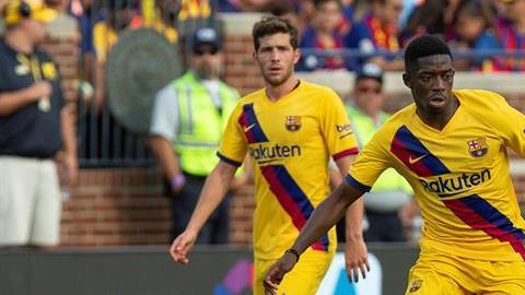 El francés Ousmane Dembelé no ha rendido en el Barcelona, pero aún tiene mucho cartel en el fútbol francés.