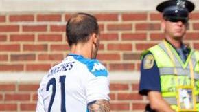 Luis Suárez sufrió una lesión ante el Athletic de Bilbao y tuvo que abandonar el terreno.