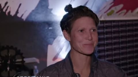 Jenni Lee fue descubierta por casualidad por un programa de TV holandés.