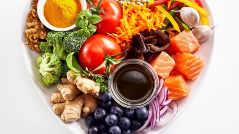 El consumo de vitamina A, C y E ayudan a acelerar el proceso de curación.