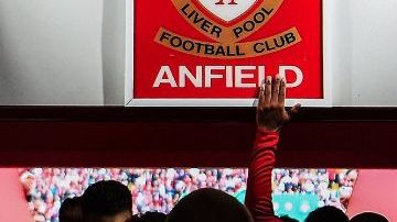 El cartel siempre ha sido motivo de respeto para todos los jugadores que han portado la playera del Liverpool.