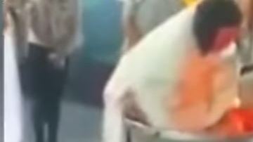 El sacerdote ejerció fuerza excesiva.