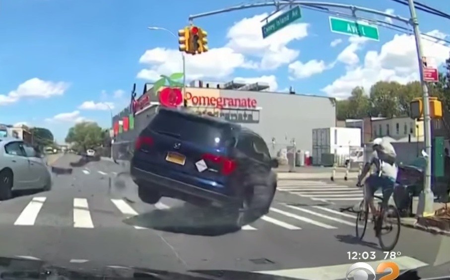 Video captó la tragedia de ciclista hispano que murió arrollado en ...
