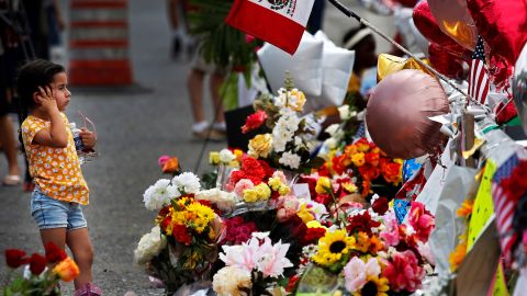 El joven blanco que disparó contra la multitud en El Paso tenía un objetivo: “matar a mexicanos”.