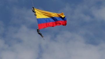 La presentación de la Fuerza Aérea Colombiana marcaba el cierre de la feria de dos semanas.