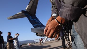 México deporta a 106 migrantes salvadoreños, la mayoría menores de edad