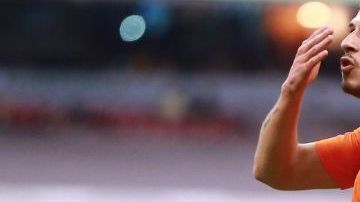 El argentino podría emigrar del futbol mexicano al Betis de España.