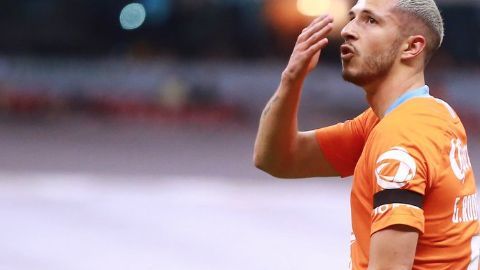 El argentino podría emigrar del futbol mexicano al Betis de España.