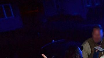 73 de los detenidos en la redada aún no saben si serán deportados.