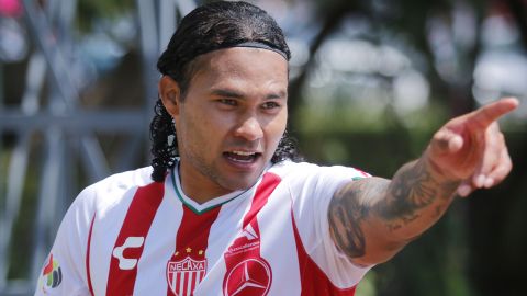 Carlos "Gullit" Peña podría volver a la Liga MX para fichar por Morelia.