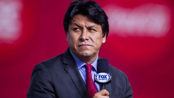 El ‘Emperador’ Claudio Suárez, comentarista de televisión.