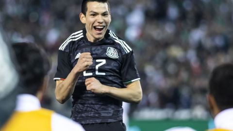 Medios italianos revelaron más detalles sobre el traspaso de Hirving Lozano al Napoli