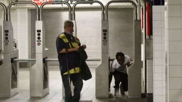 MTA lanza campaña para disuadir a quienes no pagan el pasaje