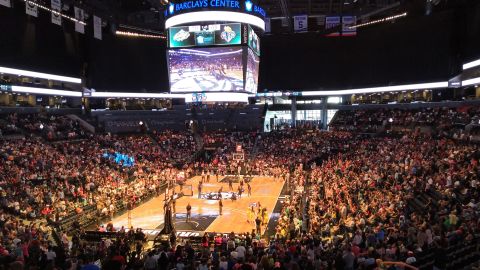 El Barclays Center registró una muy buena entrada.