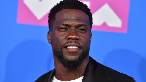 Kevin Hart sufrió un accidente automovilístico.