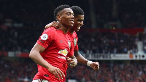 El Manchester United celebra uno de sus goles ante el Chelsea en el arranque de la Premier League