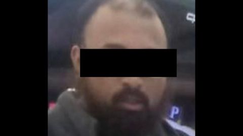 El hombre habría publicado "comentarios en apoyo a la yihab violenta".