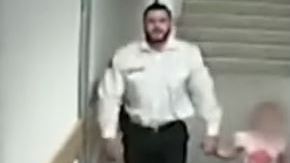 El policía llevó a la menor a  un sitio en donde no había cámaras de seguridad.