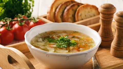 Deberás consumir este caldo como cena durante 15 días seguidos, bajarás de peso rápidamente.