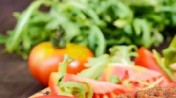 Exquisita y sencilla receta de milanesas de res, no puedes perderte su crujiente empanizado.