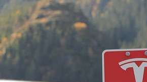 En todo el mundo, Tesla tiene 8,496 bombas Supercharger en 1,130 ubicaciones