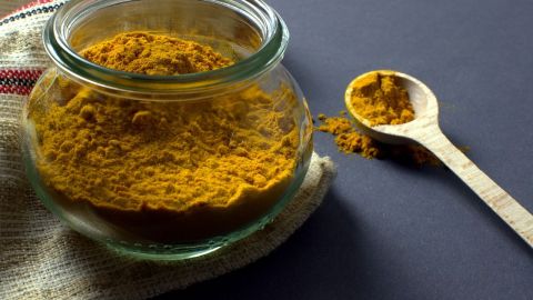 La combinación de los ingredientes de esta exquisita bebida, tiene beneficios antioxidantes, antisépticos y analgésicos.