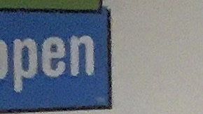 Stephanie Harvell y Mitchell Arnswald con su premio en 2016.