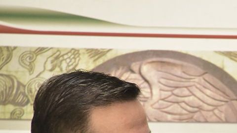 Al presidente de la Comisión  de Cultura se le cruzaron los cables y rebautizó a los huicholes