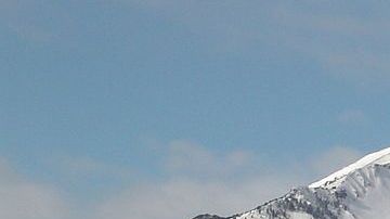 Mammoth Mountain vista desde la autopista US 395.
