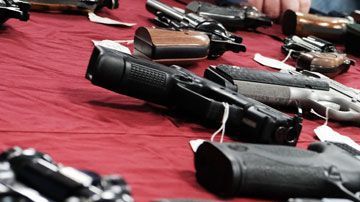 106127833_guns2_976getty