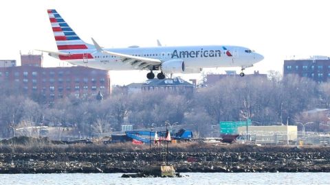 Pilotos de un vuelo entre Miami y la capital de Bahamas tuvieron que abortar el mismo.