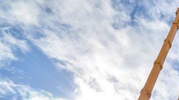 La grúa más grande del mundo se encuentra operando en en Reino Unido.