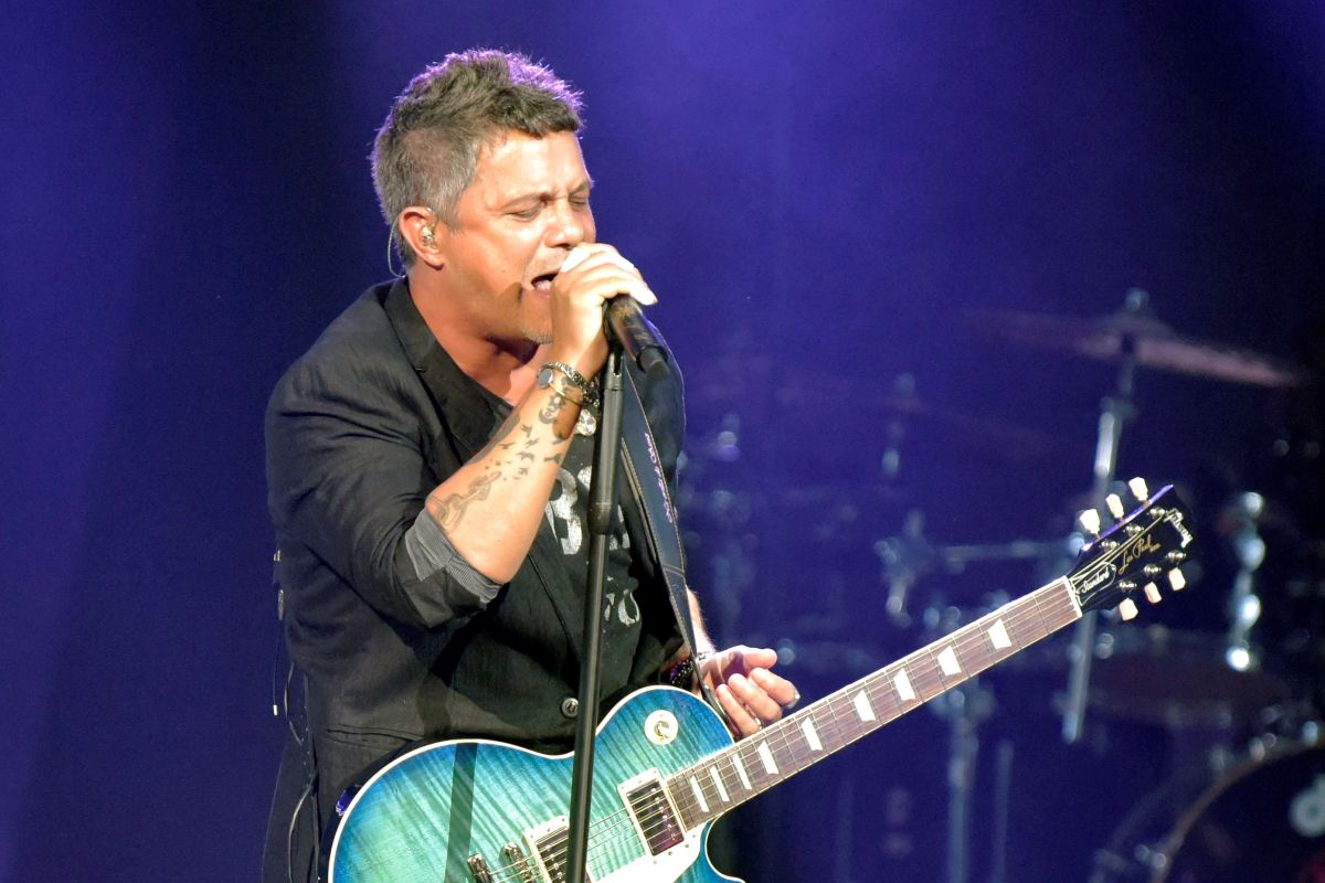 Alejandro Sanz’s message for the deep pain after the death of his cousin