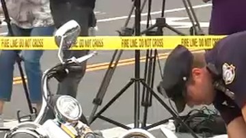 McGrath iba a bordo de una moto